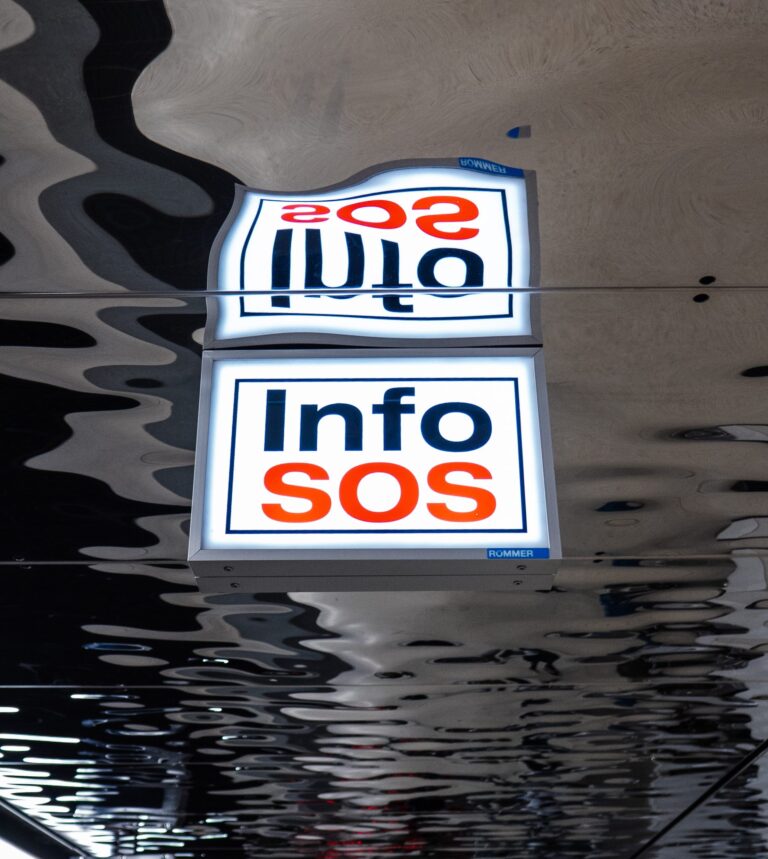Image d'un panneau INFO SOS